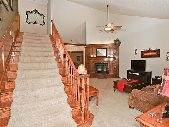 5th image of 1131 NE 9th Ct