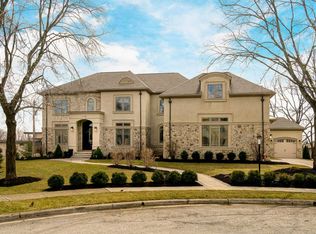 1271 Camelot Dr, Columbus, OH 43220