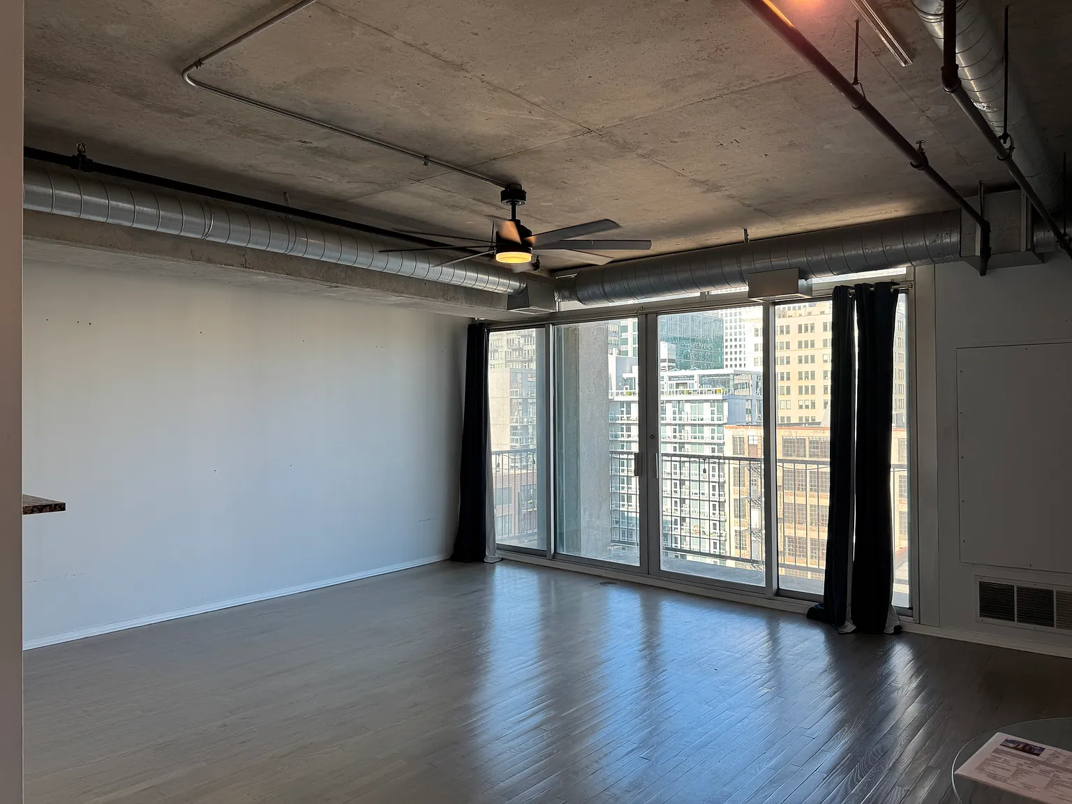 2 bed, 1200 sqft, $3,400 — Photo 4