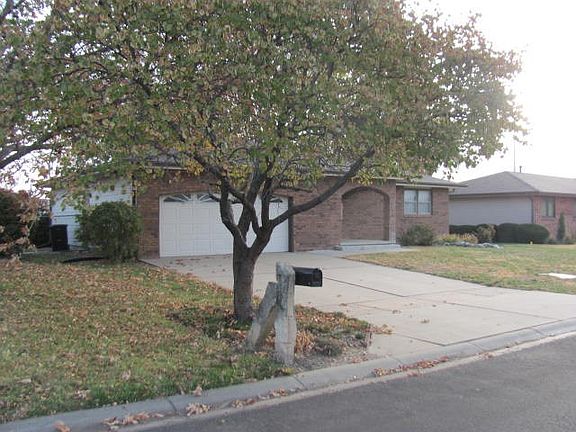 3rd image of 2729 Highland Ave