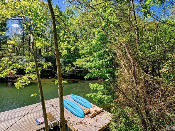 75 Gunpoint Road, Cullowhee, NC 28723