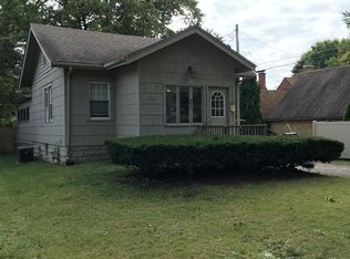 610 S James St, Champaign, IL 61821