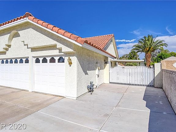 2nd image of 900 Vantage Ln