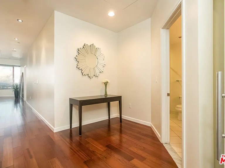 1100 Wilshire Blvd #3504 — Photo 11