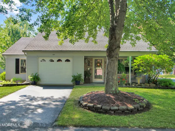514 Petunia Lane N, Whiting, NJ 08759