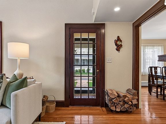 3rd image of 165 Thacher St