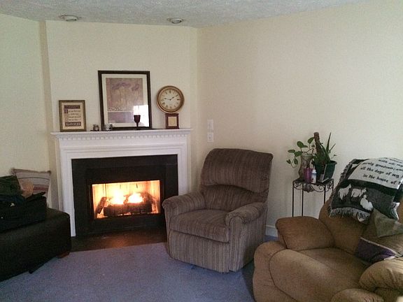 Cozy den w/fireplace