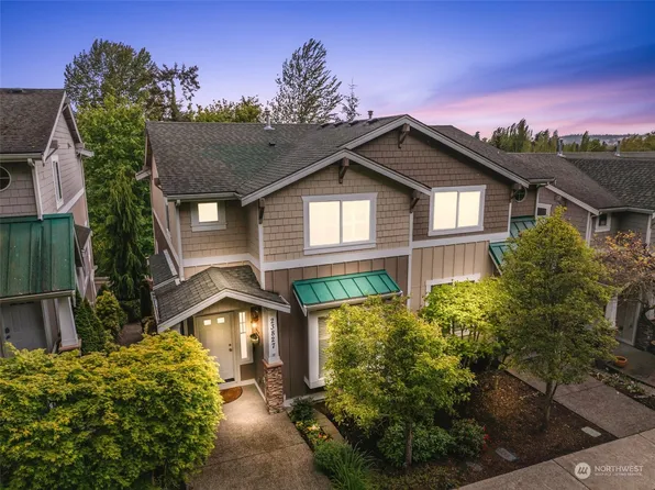 23827 20th Avenue S, Des Moines, WA 98198