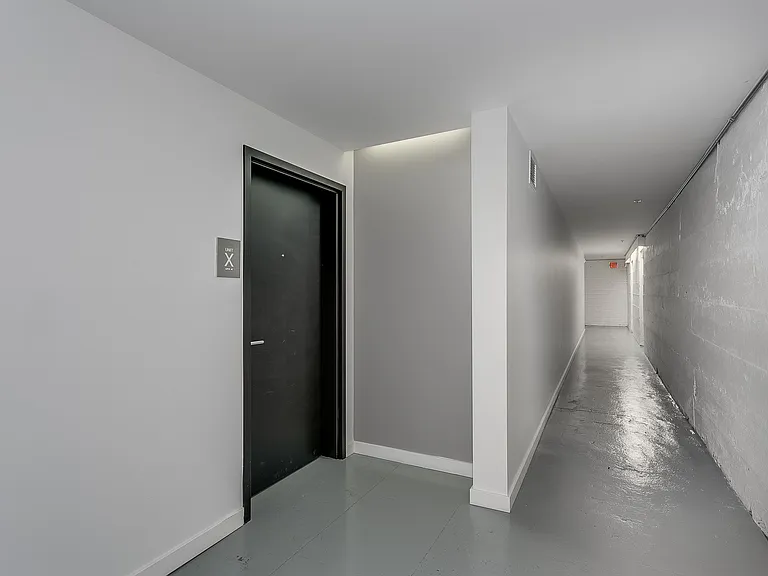 520Commerce — Photo 11