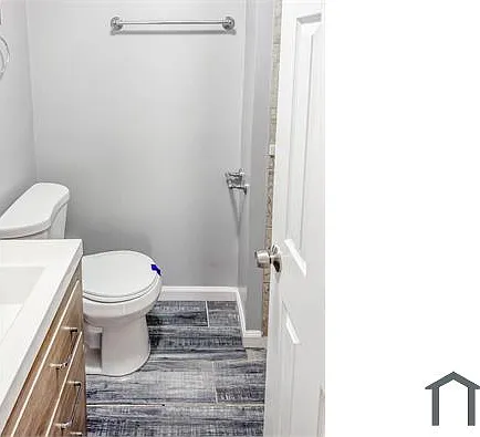 904 Swallow Crest Ct #D — Photo 7