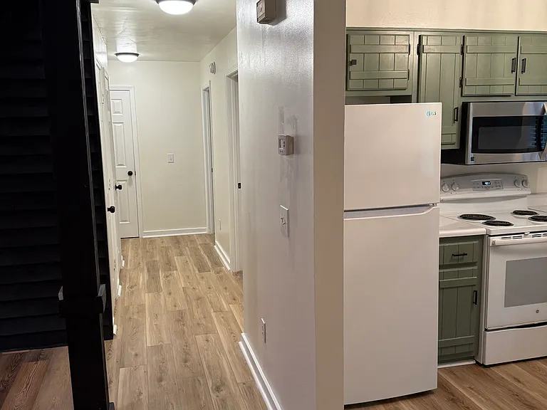 144 Winding Way — Photo 7
