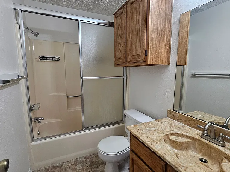 544 E Windsor Dr — Photo 20