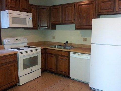 2nd image of 333 E 18th Ave