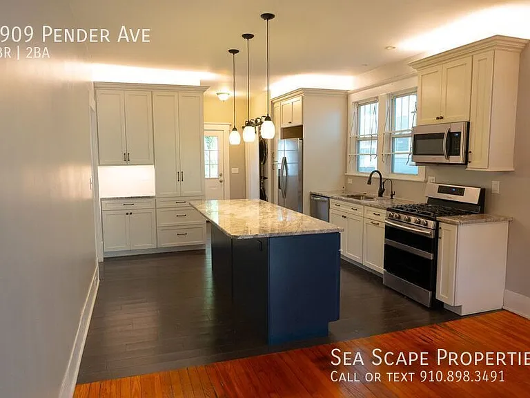 1909 Pender Ave — Photo 13