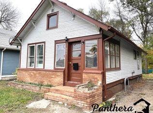 906 6th Ave NE, Minot, ND 58703