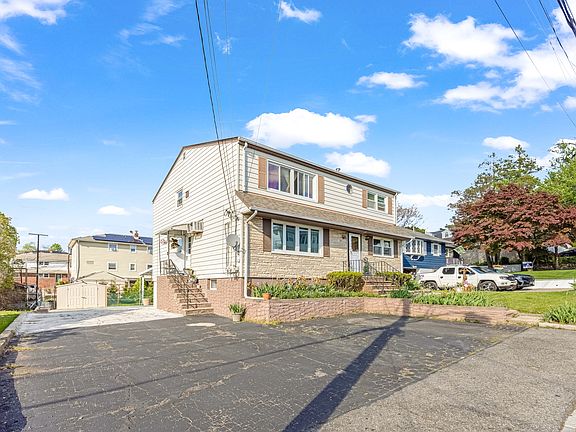 4th image of 92 Cedarhurst Ave #1