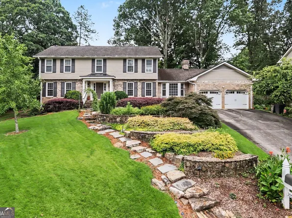 3993 Northlake Creek Dr, Tucker, GA 30084