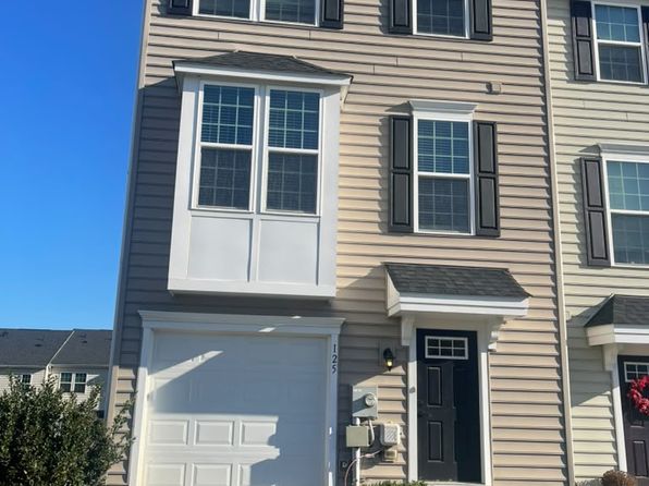 125 Montreal Way