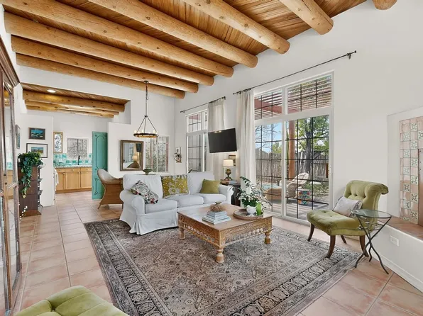 4120 Whispering Wing Rd, Santa Fe, NM 87507