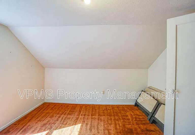 3956 Columbia Heights Rd — Photo 36