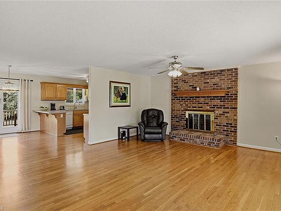 4th image of 2301 Griffith Rd