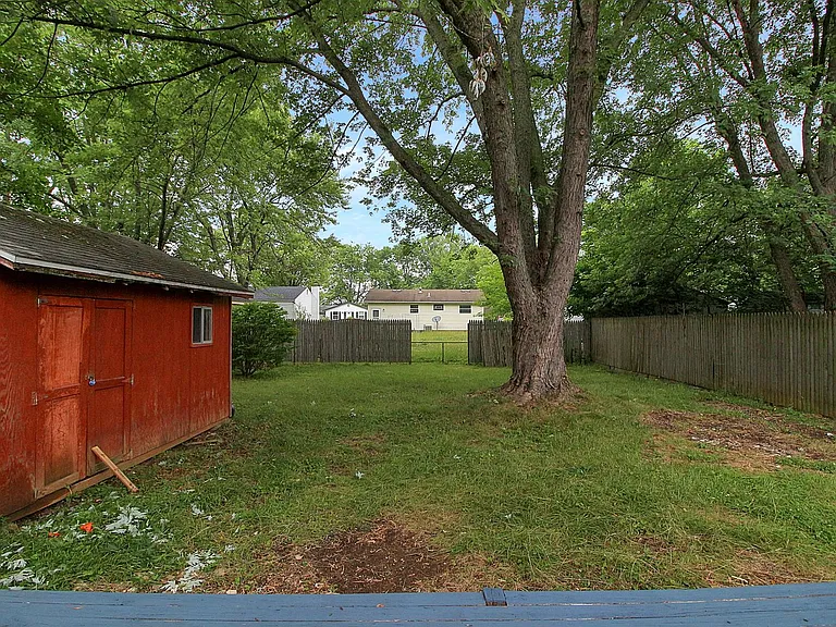 2138 Sprucefield Dr — Photo 23