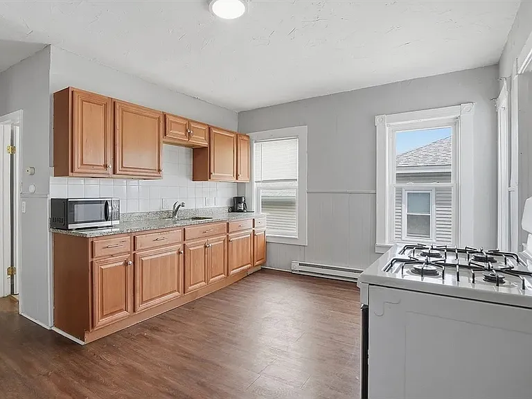 31 Aetna St #3 — Photo 15