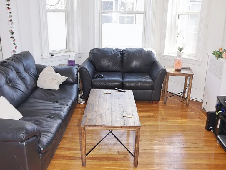 1086 Commonwealth Ave #502 — Photo 4