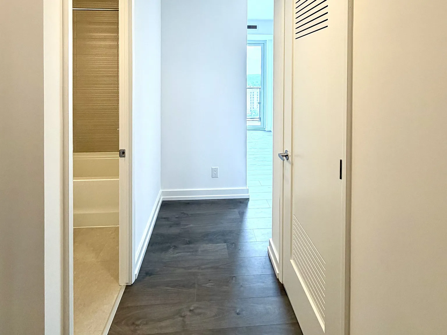 2 bed, $2,600 — Photo 2