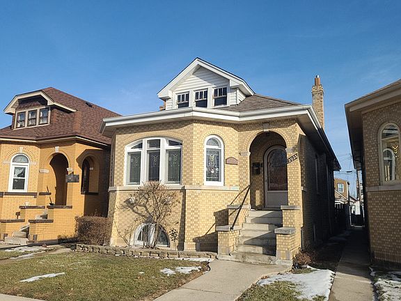 2nd image of 2923 N Newland Ave