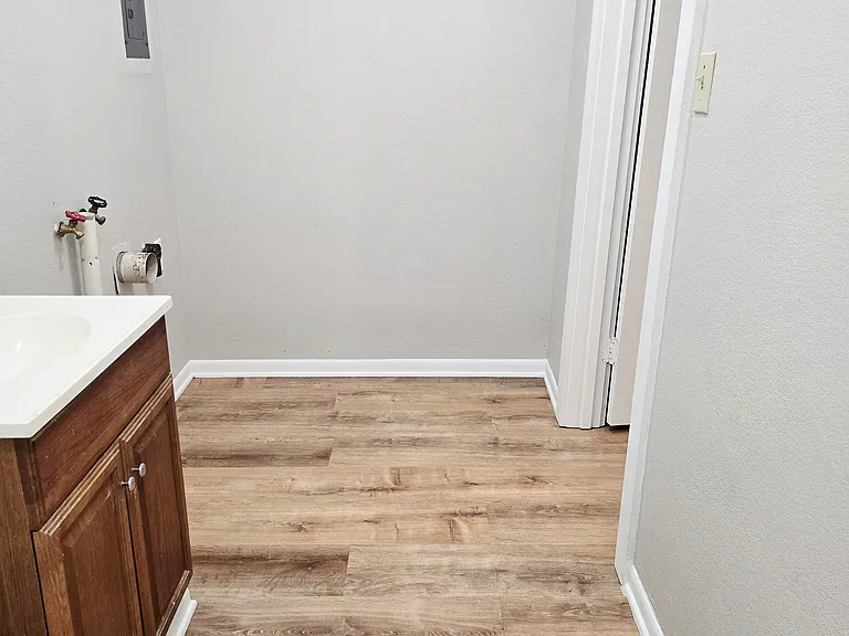 2307 Elm Ave #2307 — Photo 8