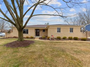 11781 Wildwing Rd, Plymouth, MI 48170