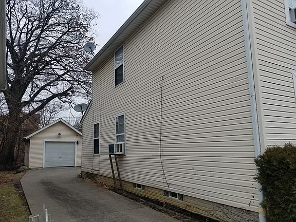4th image of 11417 Hopkins Ave