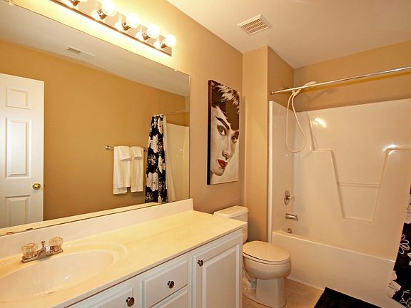 5th image of 129 Morrocroft Ln
