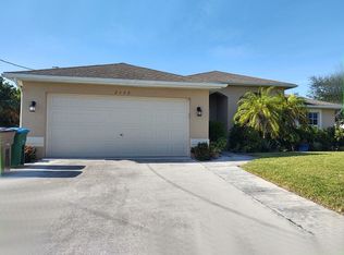 2130 NE 35th St, Cape Coral, FL 33909