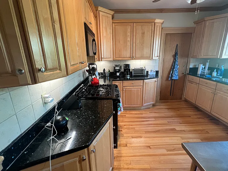 33 Spruce St #31 — Photo 3