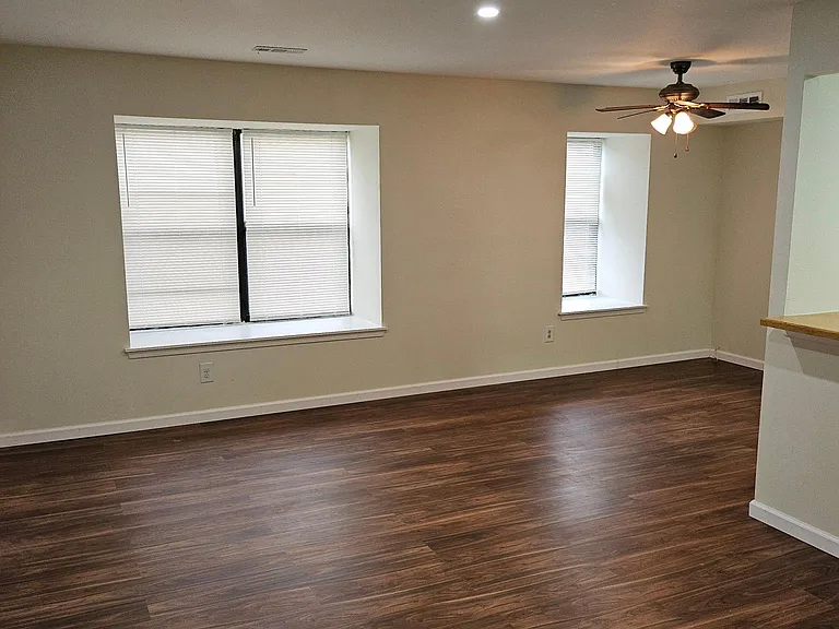 1710 Tracey St #B — Photo 2