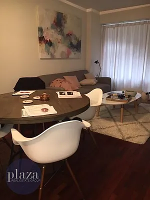 Rented by Plaza Real Estate Group | media 16