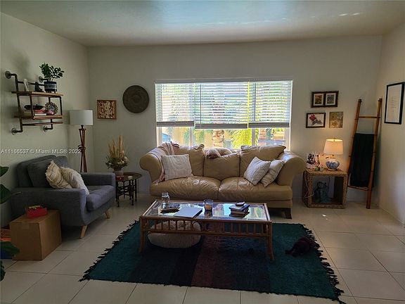 5th image of 731 NE 16th Ave #731D