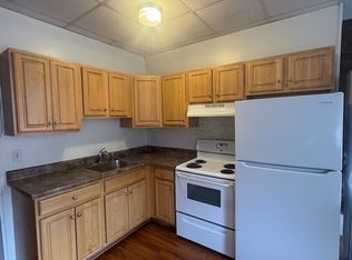 916 N Calvert St APT 3F, Baltimore, MD 21202