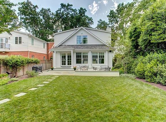 3rd image of 3914 Kensington Ave