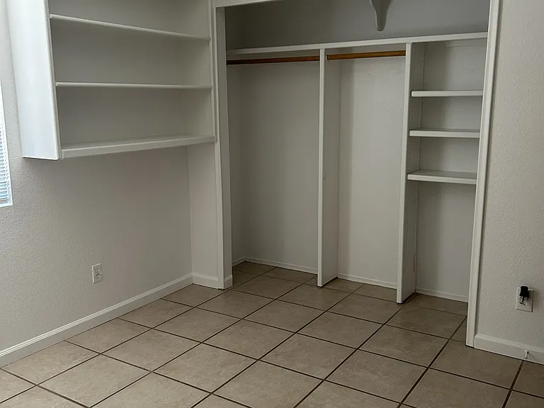 11830 N Joi Dr — Photo 17