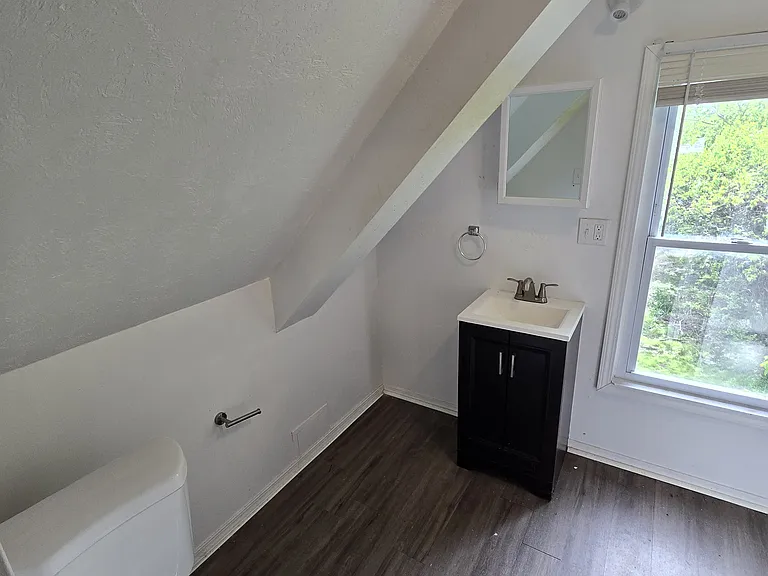 1374 E 115th St #3 — Photo 2