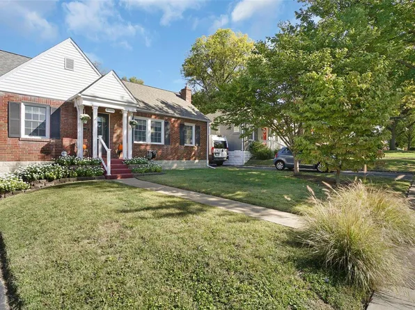 9105 Meadowbrook Ln, Saint Louis, MO 63114
