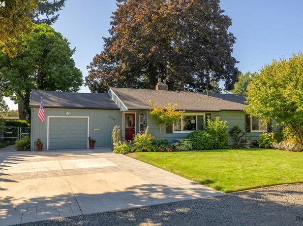 2304 Oakway Ter, Eugene, OR 97401