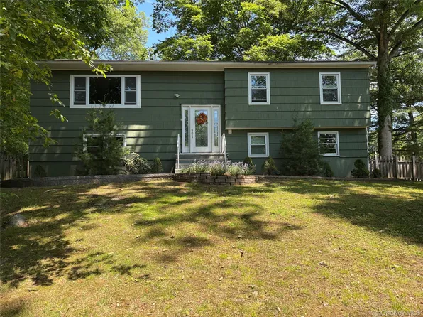 11 Guterl Terrace, Pearl River, NY 10965
