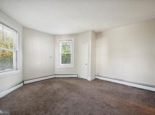 107 Walnut Ave APT 4, Ardmore, PA 19003