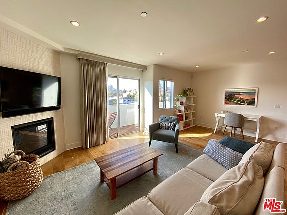 2nd image of 11715 Goshen Ave Penthouse 3