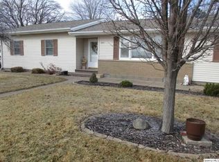 1201 Prairie Mills Rd, Golden, IL 62339