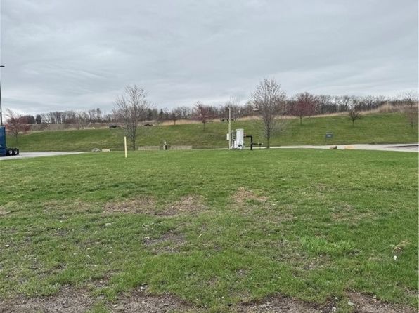 Vista Way, Garfield Heights, OH 44125